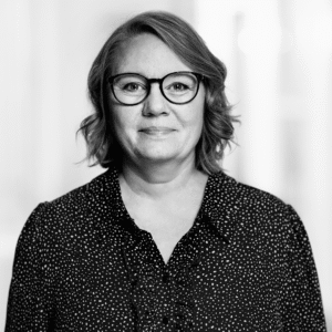 Mo, Projektmedarbejder og underviser